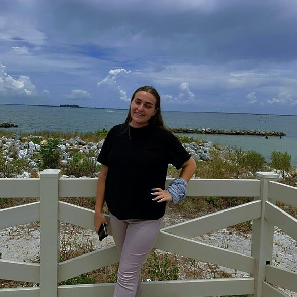 Like to be notified when I go live! ✨💖 - Picture 3 of 5